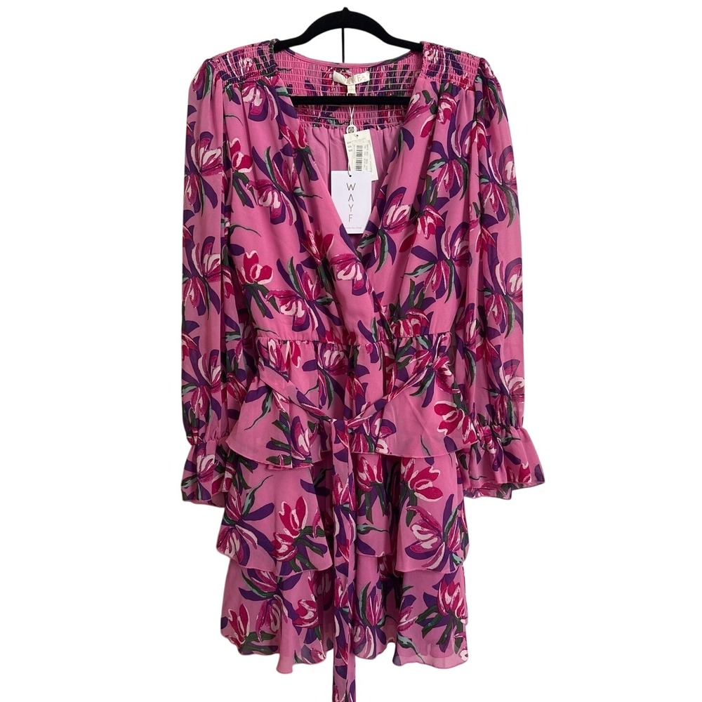 NWT WAYF Pink Floral Dress Color: Pink Birds Color‎ Large